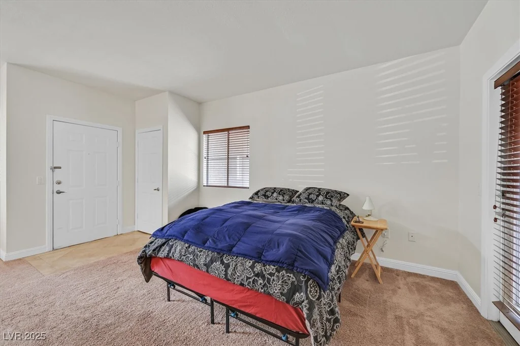 5250 Rainbow, Las Vegas, NV 89118