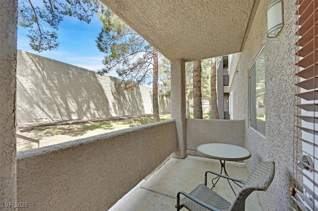 5250 Rainbow, Las Vegas, NV 89118