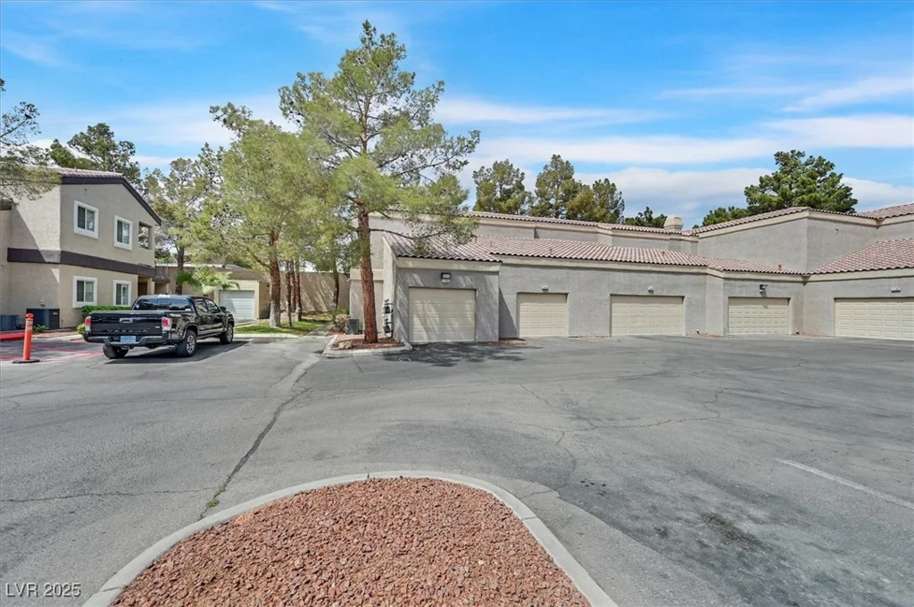 5250 Rainbow, Las Vegas, NV 89118