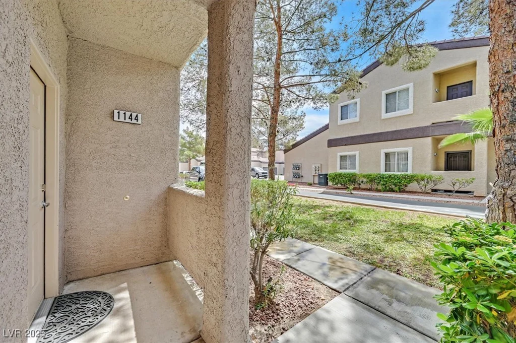 5250 Rainbow, Las Vegas, NV 89118