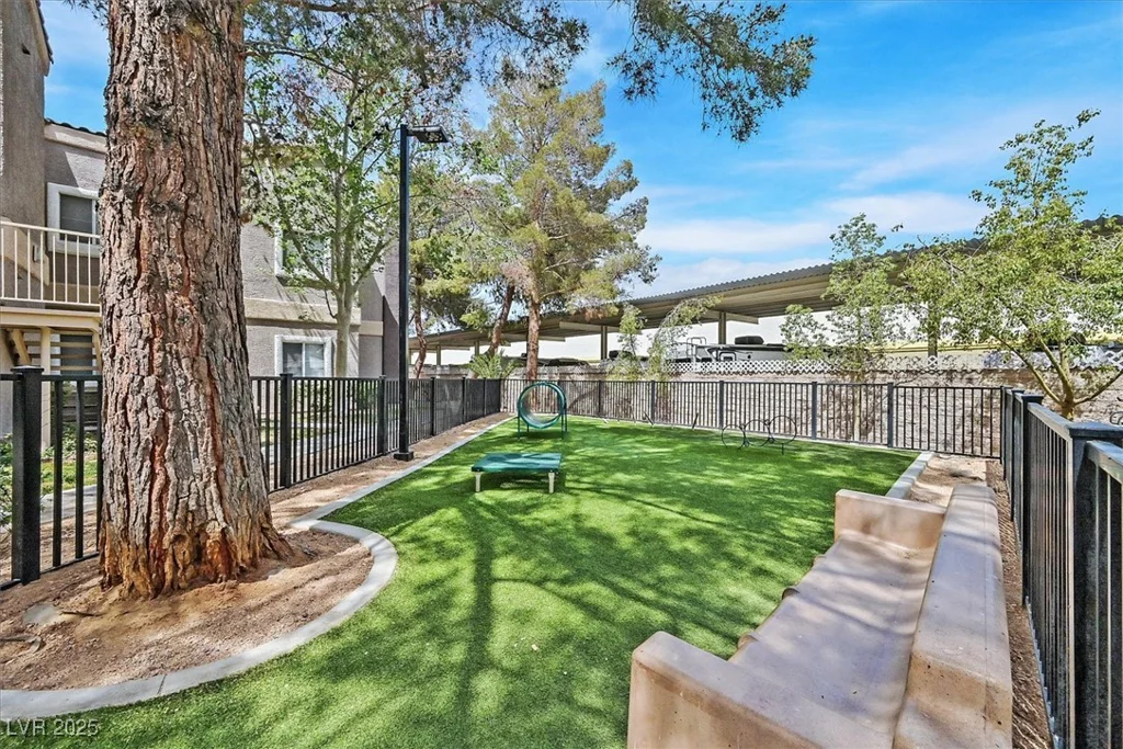 5250 Rainbow, Las Vegas, NV 89118