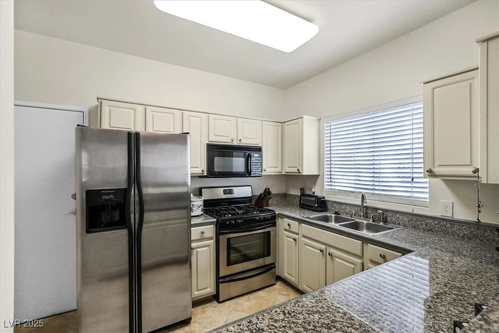 5250 Rainbow, Las Vegas, NV 89118