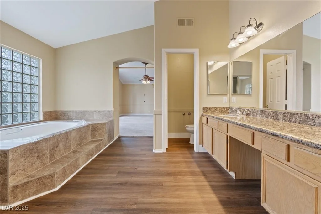 7808 Brook Valley, Las Vegas, NV 89123