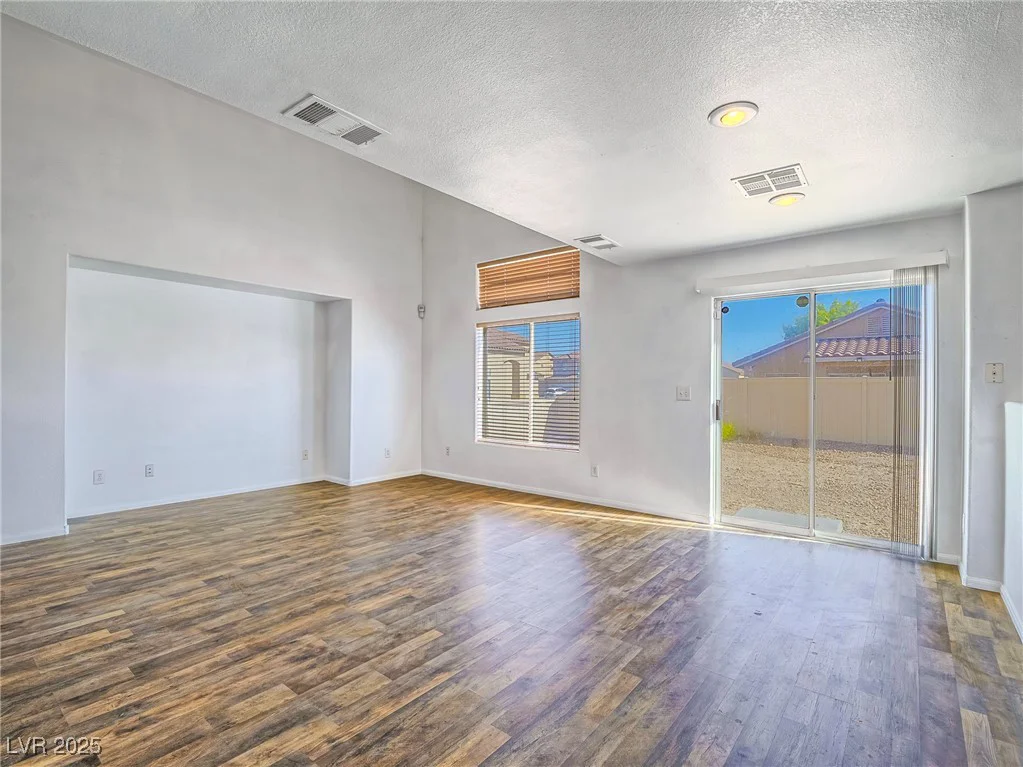 5929 Sleepy Fawn, Las Vegas, NV 89142