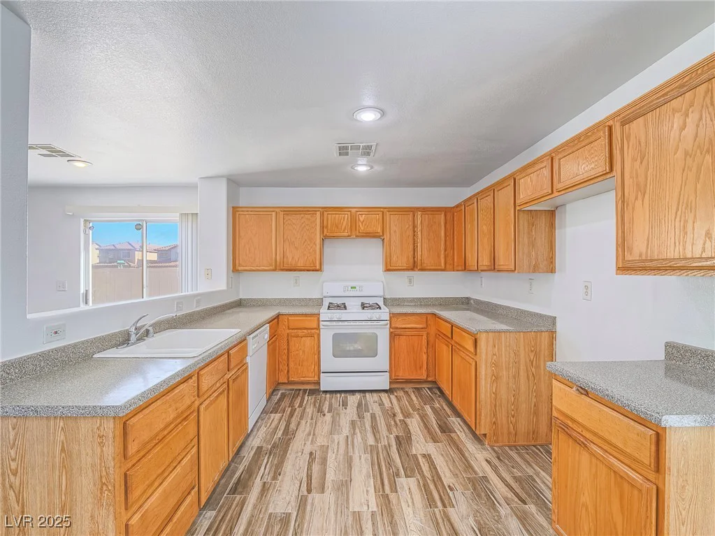 5929 Sleepy Fawn, Las Vegas, NV 89142