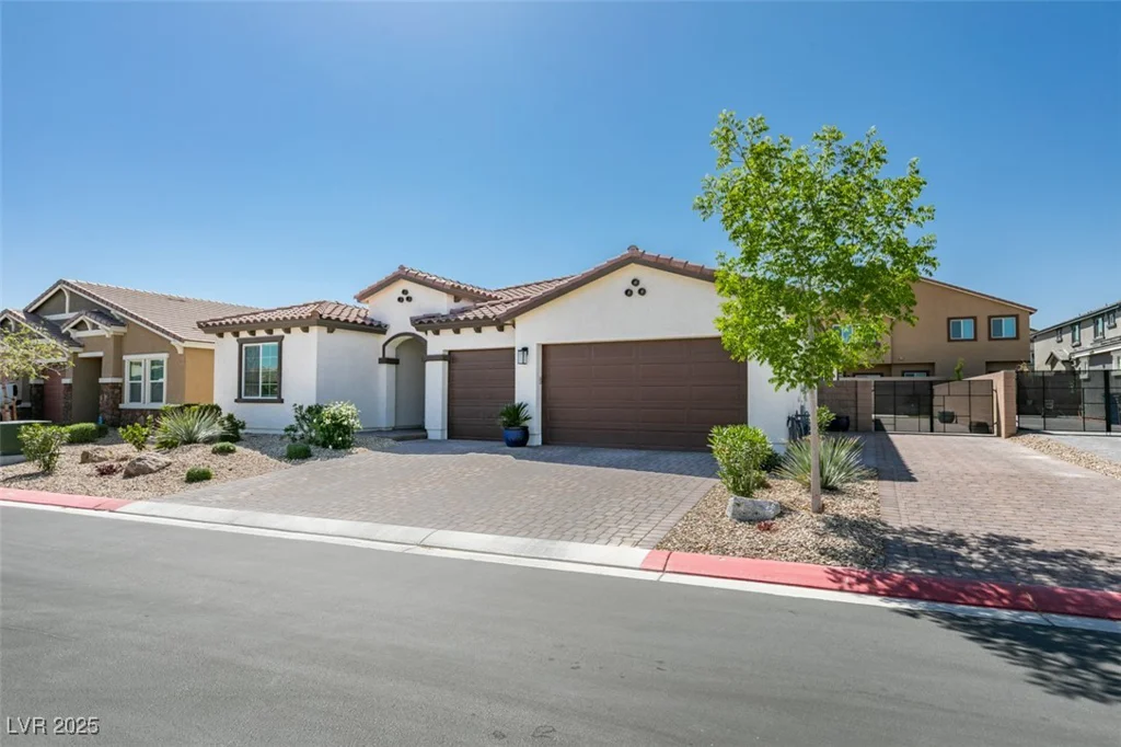 7821 Mazarine, North Las Vegas, NV 89084