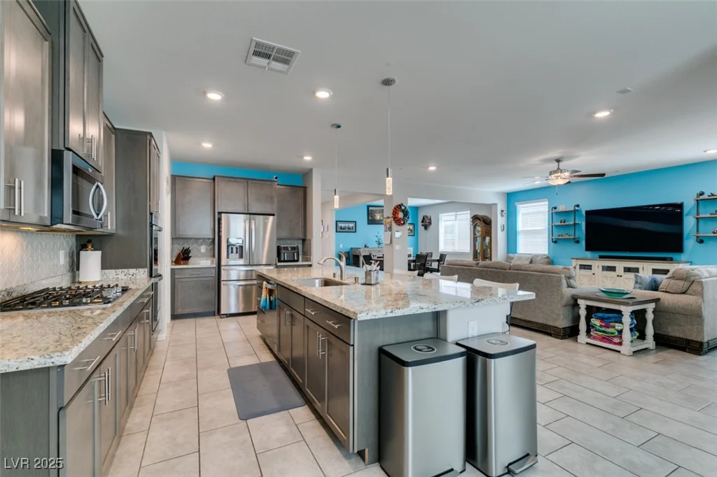 7821 Mazarine, North Las Vegas, NV 89084