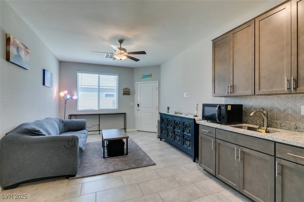 7821 Mazarine, North Las Vegas, NV 89084