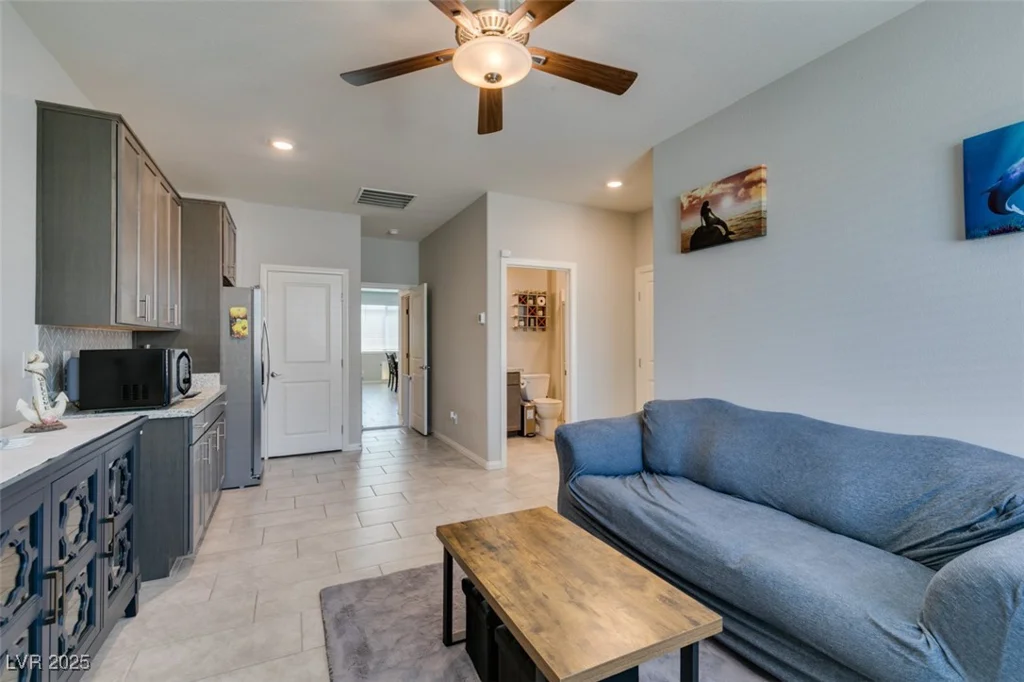 7821 Mazarine, North Las Vegas, NV 89084