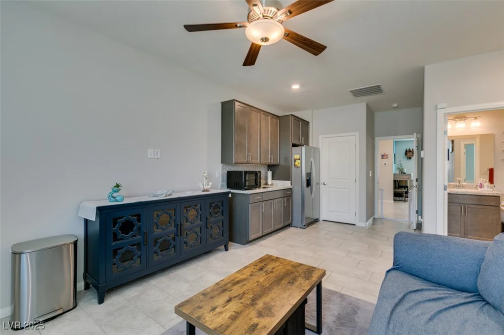 7821 Mazarine, North Las Vegas, NV 89084