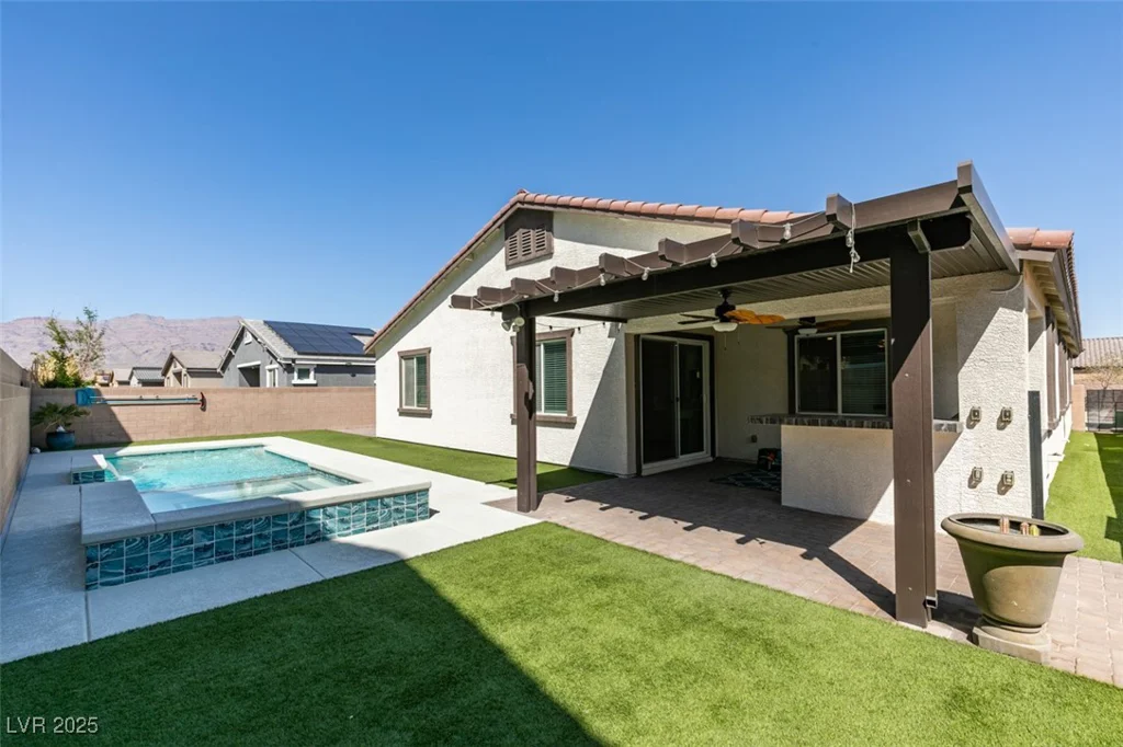 7821 Mazarine, North Las Vegas, NV 89084