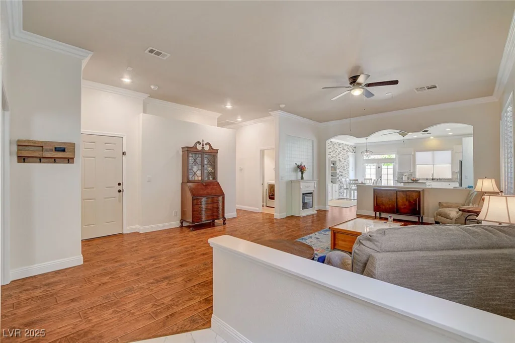 708 Canterbury Cross, Las Vegas, NV 89144