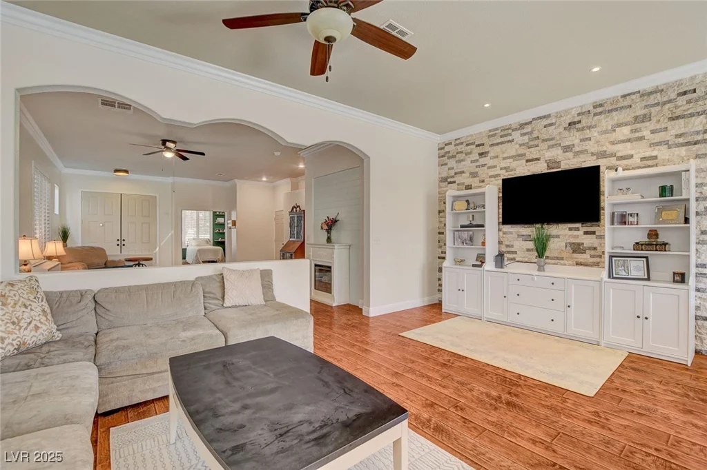 708 Canterbury Cross, Las Vegas, NV 89144