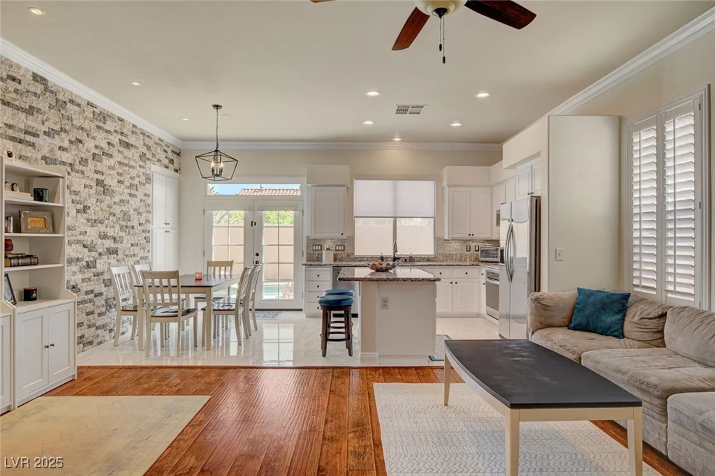 708 Canterbury Cross, Las Vegas, NV 89144