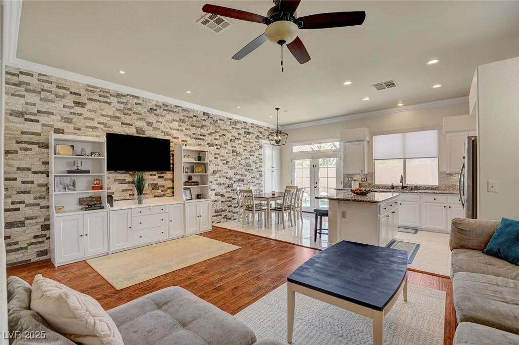 708 Canterbury Cross, Las Vegas, NV 89144