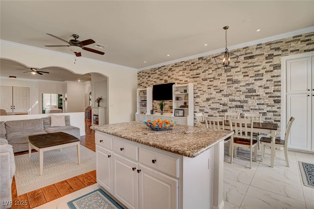 708 Canterbury Cross, Las Vegas, NV 89144