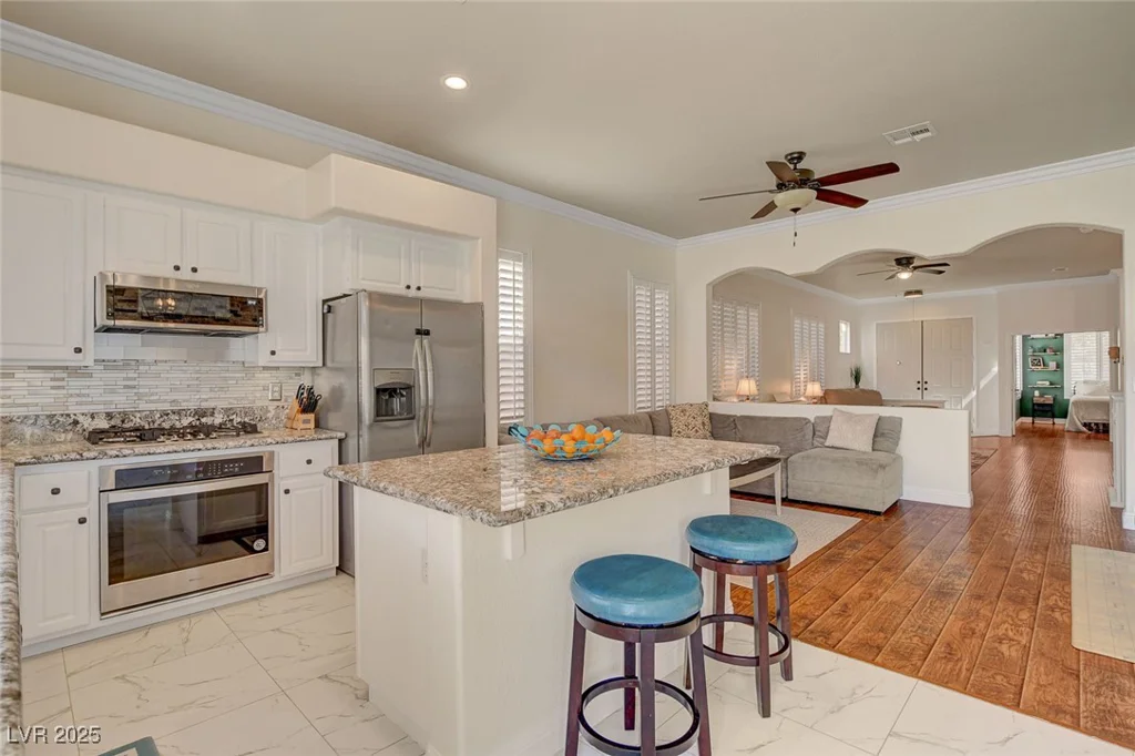 708 Canterbury Cross, Las Vegas, NV 89144