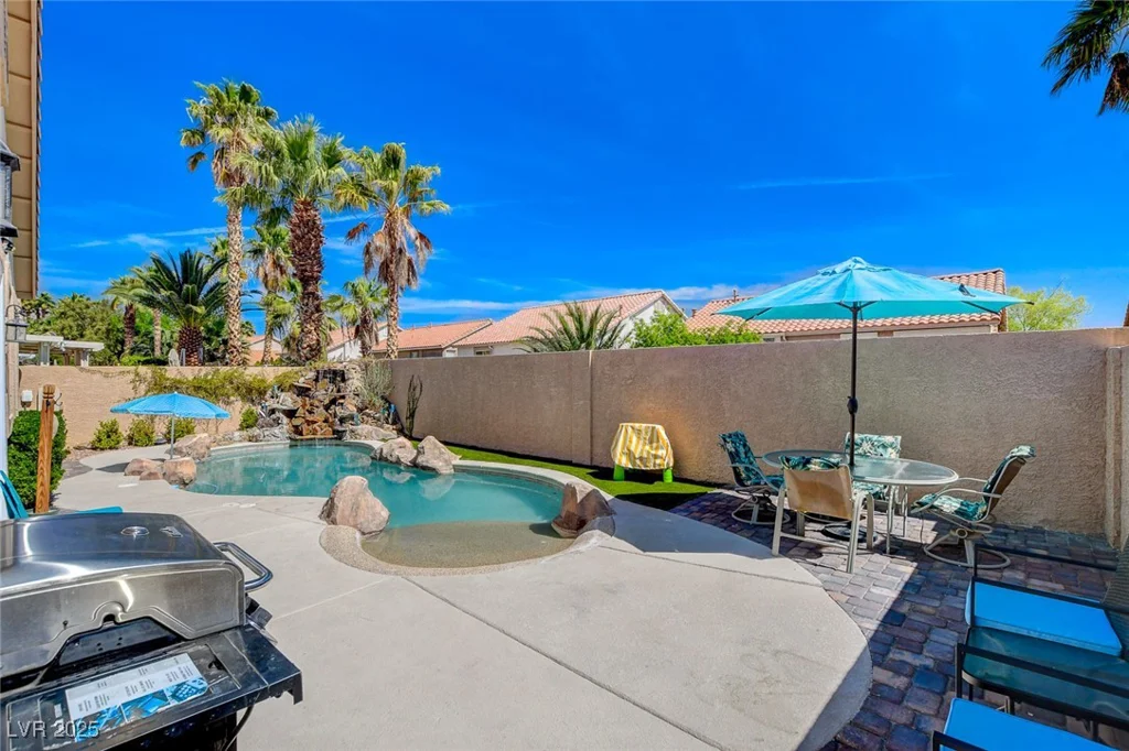 708 Canterbury Cross, Las Vegas, NV 89144