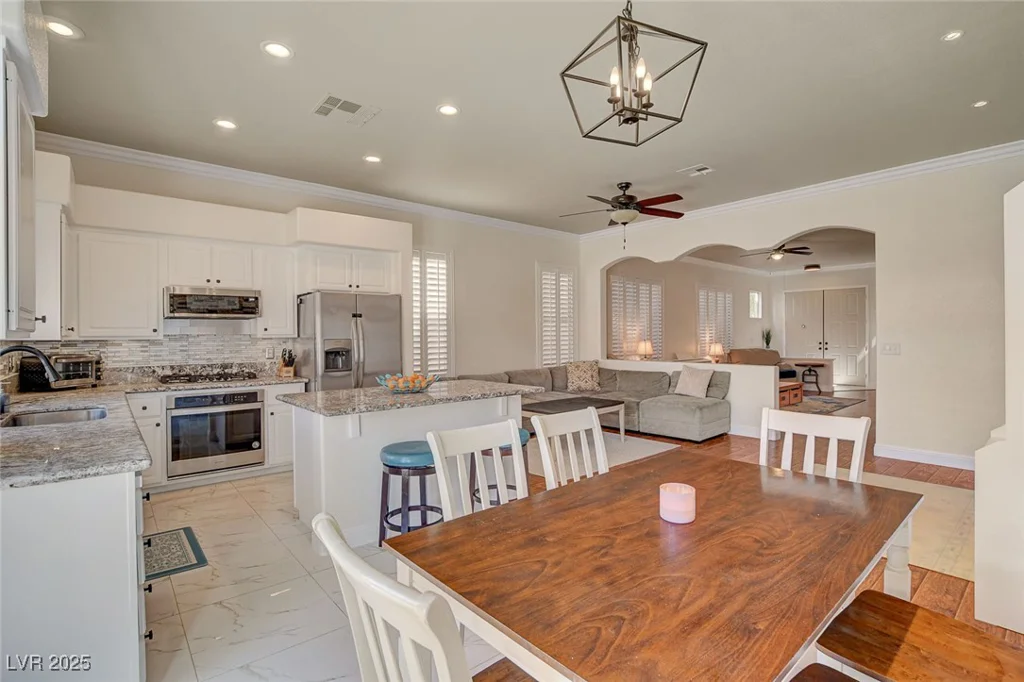 708 Canterbury Cross, Las Vegas, NV 89144