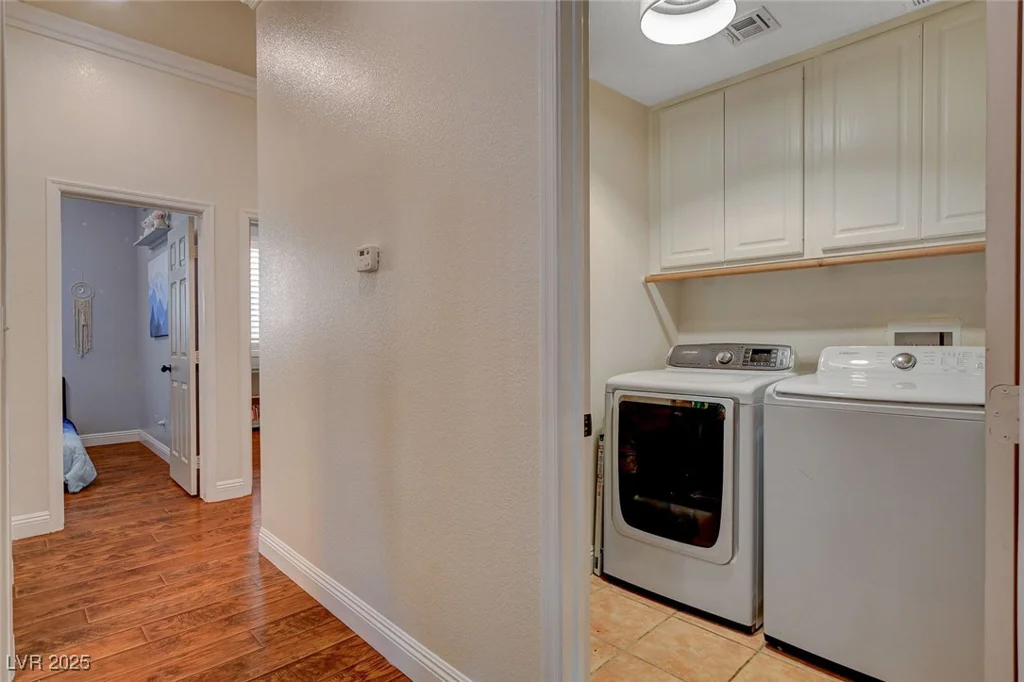 708 Canterbury Cross, Las Vegas, NV 89144