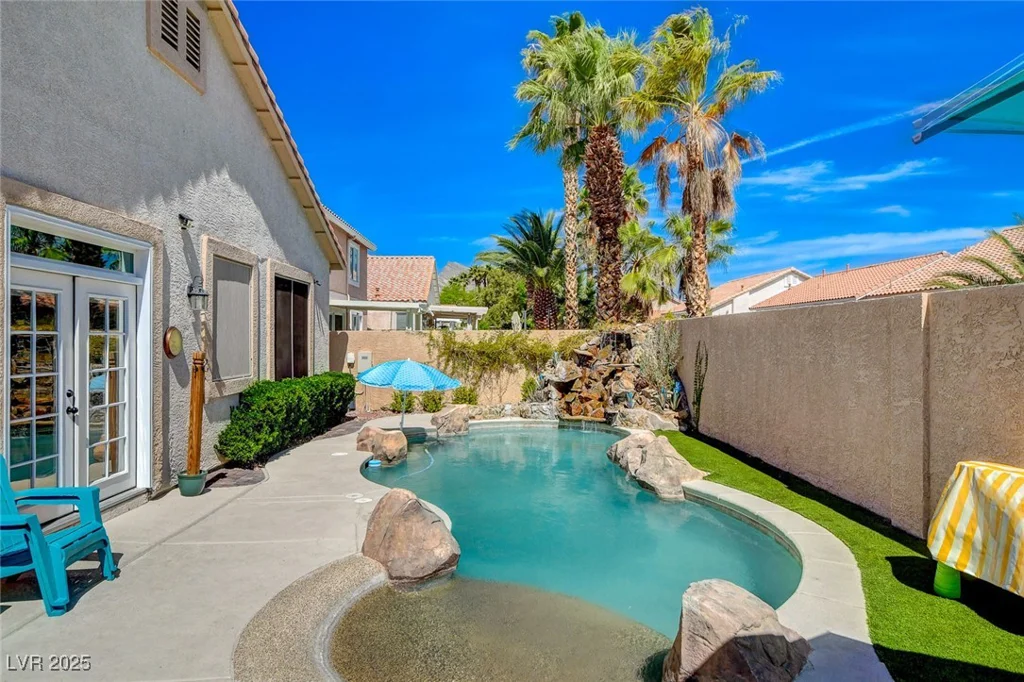 708 Canterbury Cross, Las Vegas, NV 89144