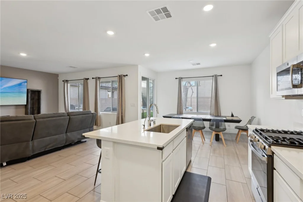 4347 Outlook Vista, North Las Vegas, NV 89084