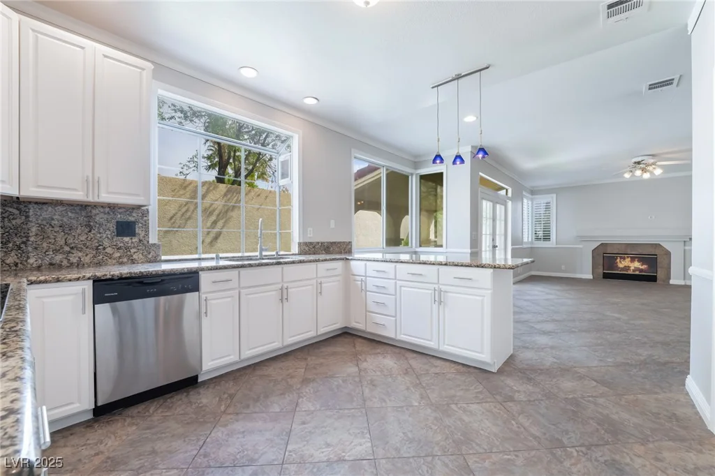 7632 Spruce Run, Las Vegas, NV 89128