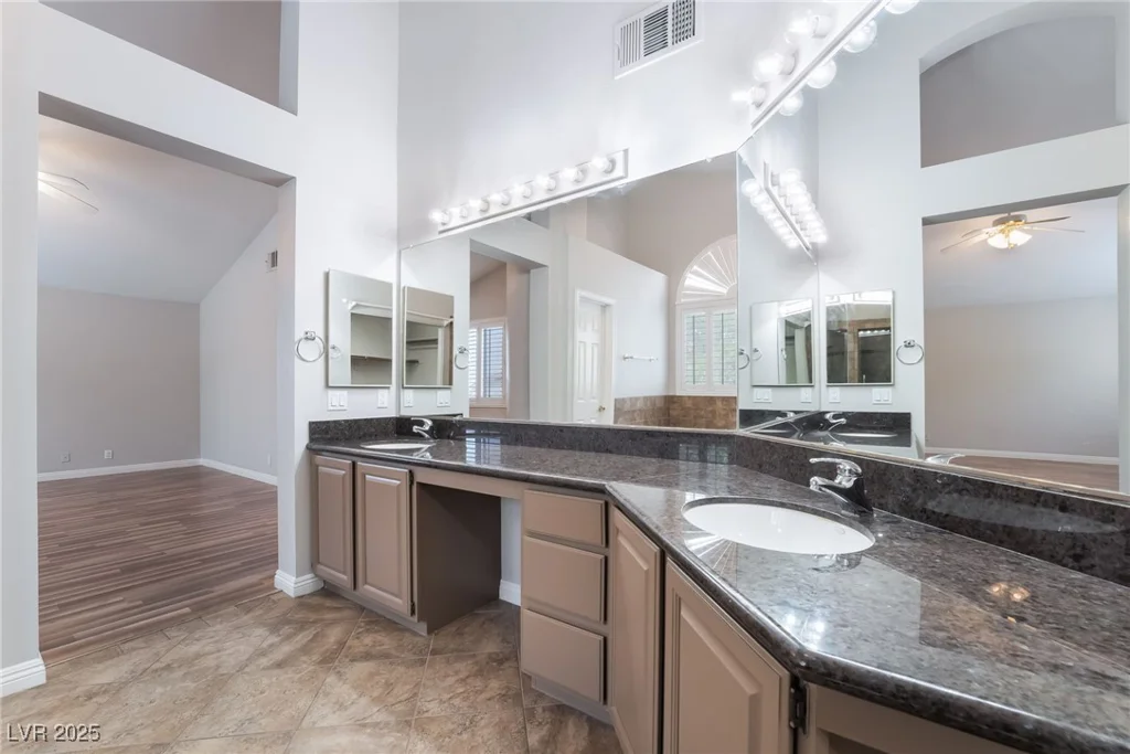 7632 Spruce Run, Las Vegas, NV 89128