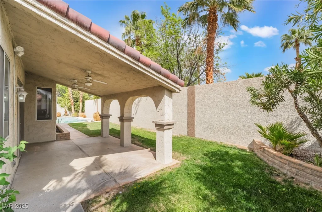 7632 Spruce Run, Las Vegas, NV 89128