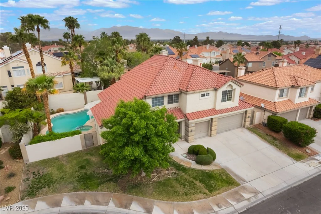 7632 Spruce Run, Las Vegas, NV 89128