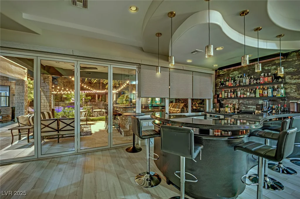 2208 Point Rock, Las Vegas, NV 89134