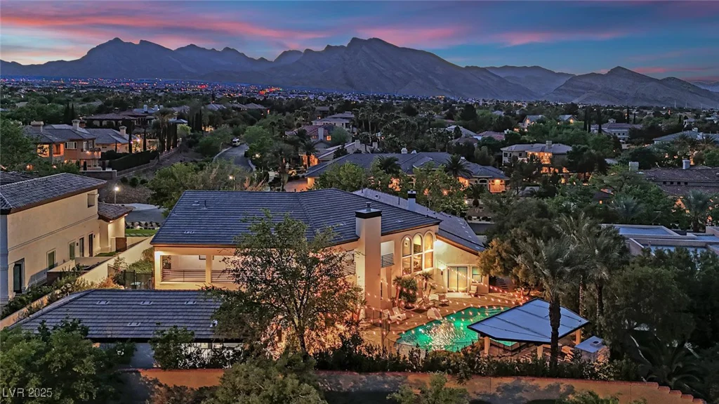 2208 Point Rock, Las Vegas, NV 89134