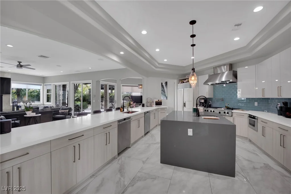 2208 Point Rock, Las Vegas, NV 89134