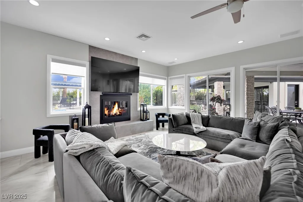 2208 Point Rock, Las Vegas, NV 89134