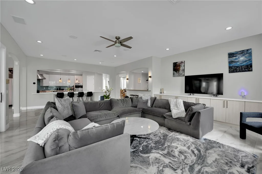 2208 Point Rock, Las Vegas, NV 89134