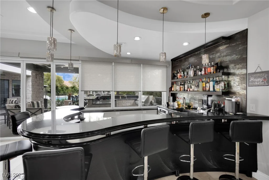 2208 Point Rock, Las Vegas, NV 89134