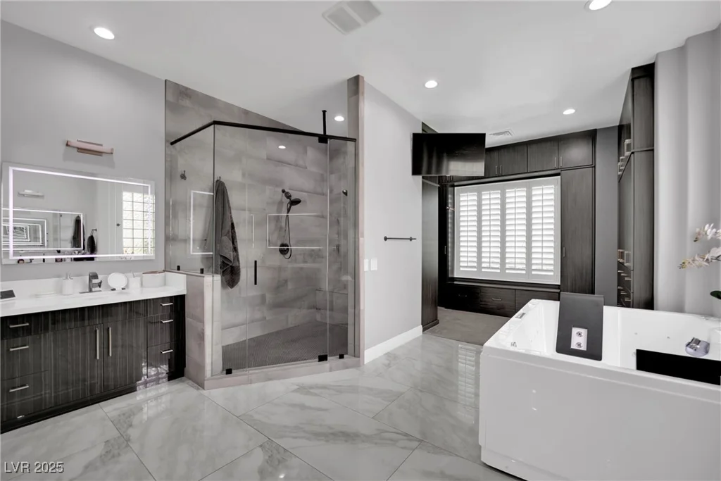 2208 Point Rock, Las Vegas, NV 89134