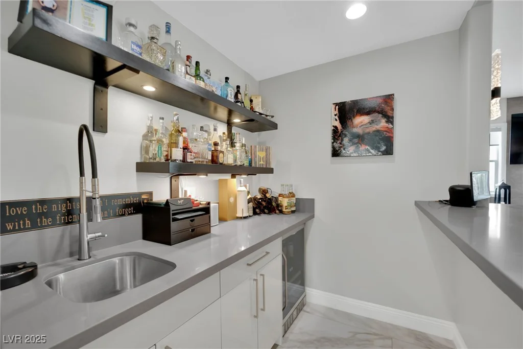 2208 Point Rock, Las Vegas, NV 89134