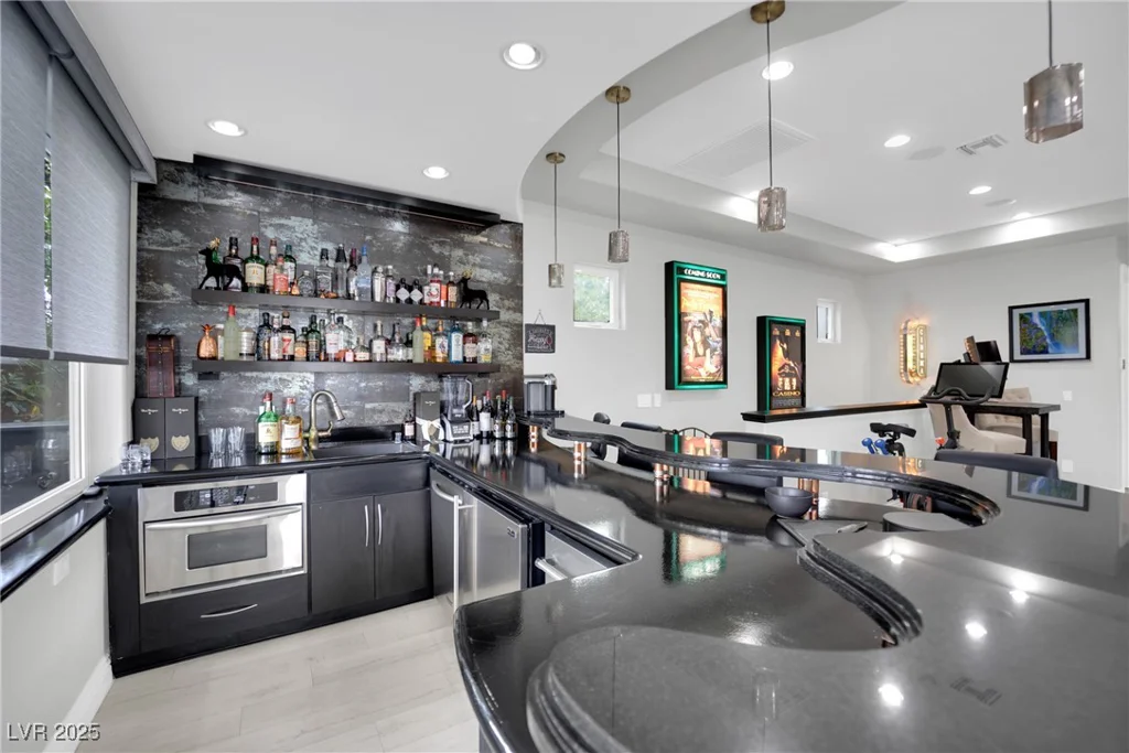 2208 Point Rock, Las Vegas, NV 89134