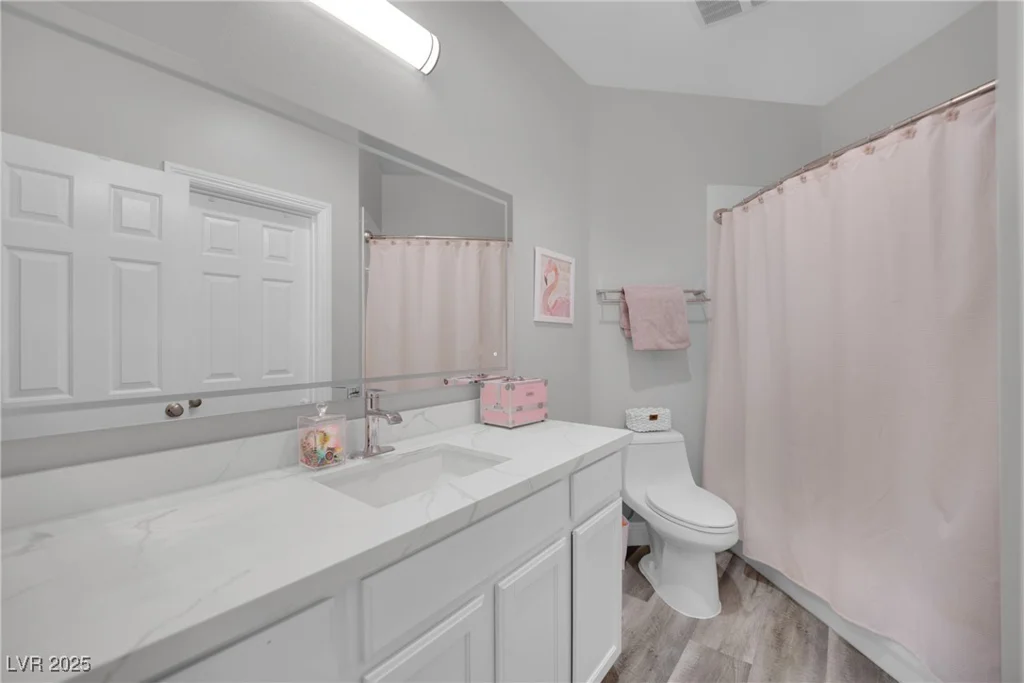 2208 Point Rock, Las Vegas, NV 89134