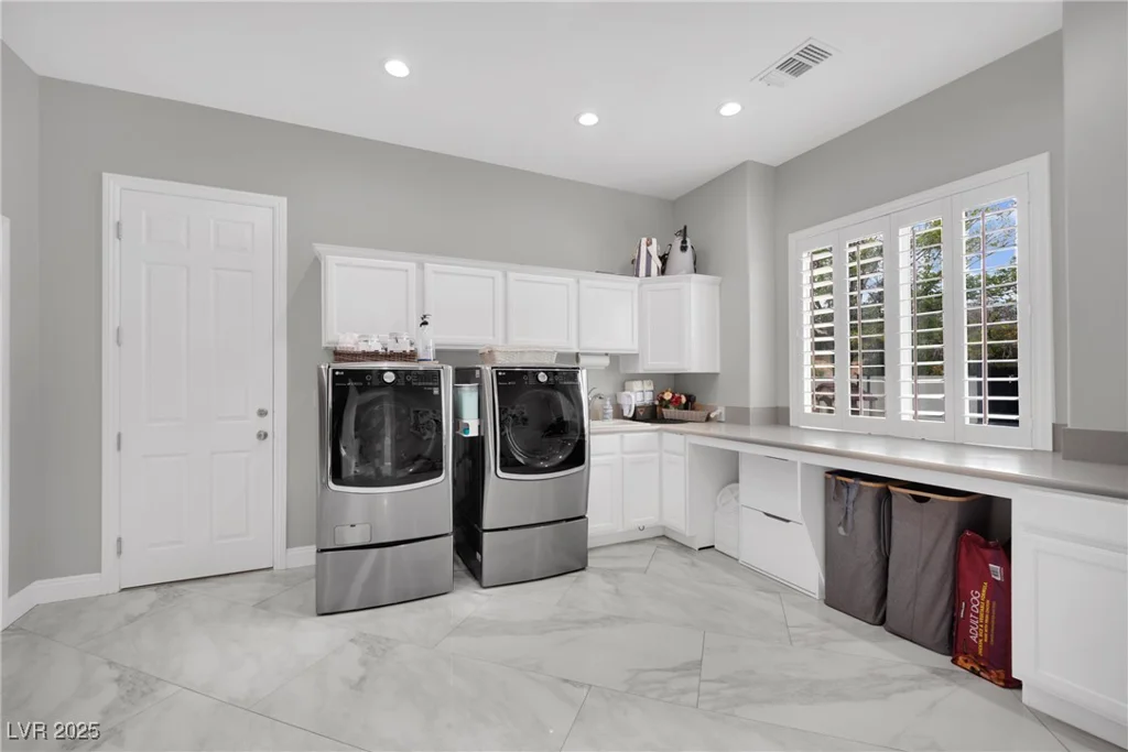 2208 Point Rock, Las Vegas, NV 89134