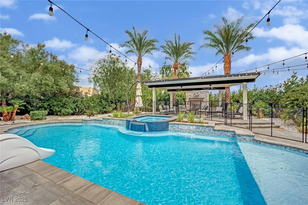 2208 Point Rock, Las Vegas, NV 89134