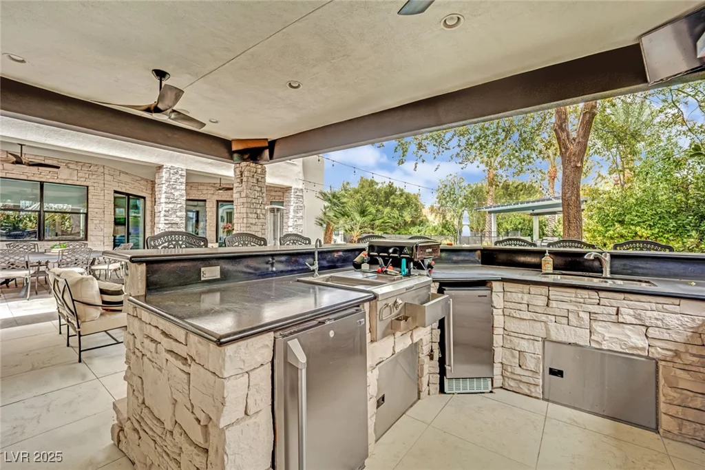 2208 Point Rock, Las Vegas, NV 89134
