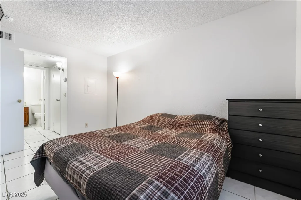 1361 University, Las Vegas, NV 89119