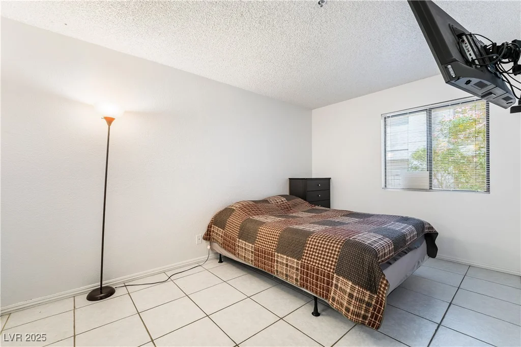 1361 University, Las Vegas, NV 89119