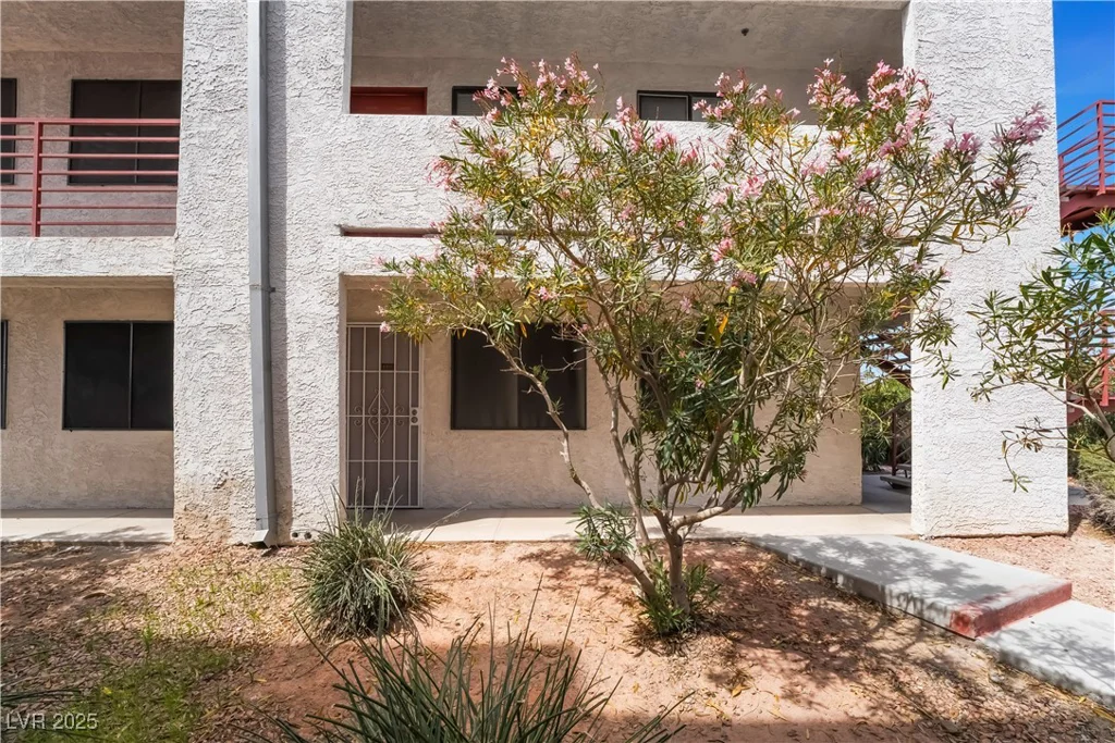 1361 University, Las Vegas, NV 89119