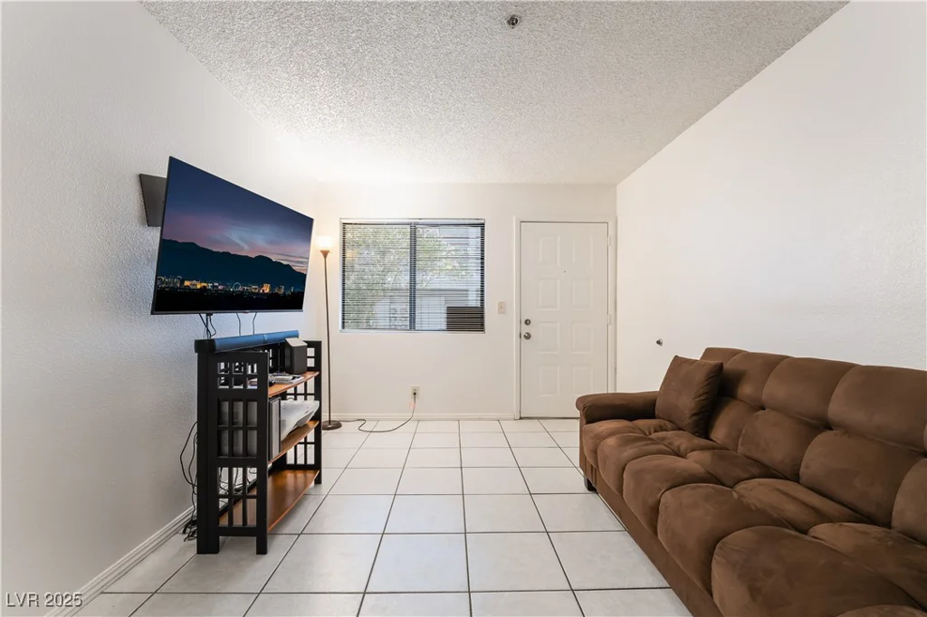 1361 University, Las Vegas, NV 89119