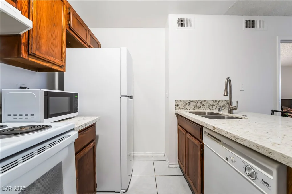 1361 University, Las Vegas, NV 89119