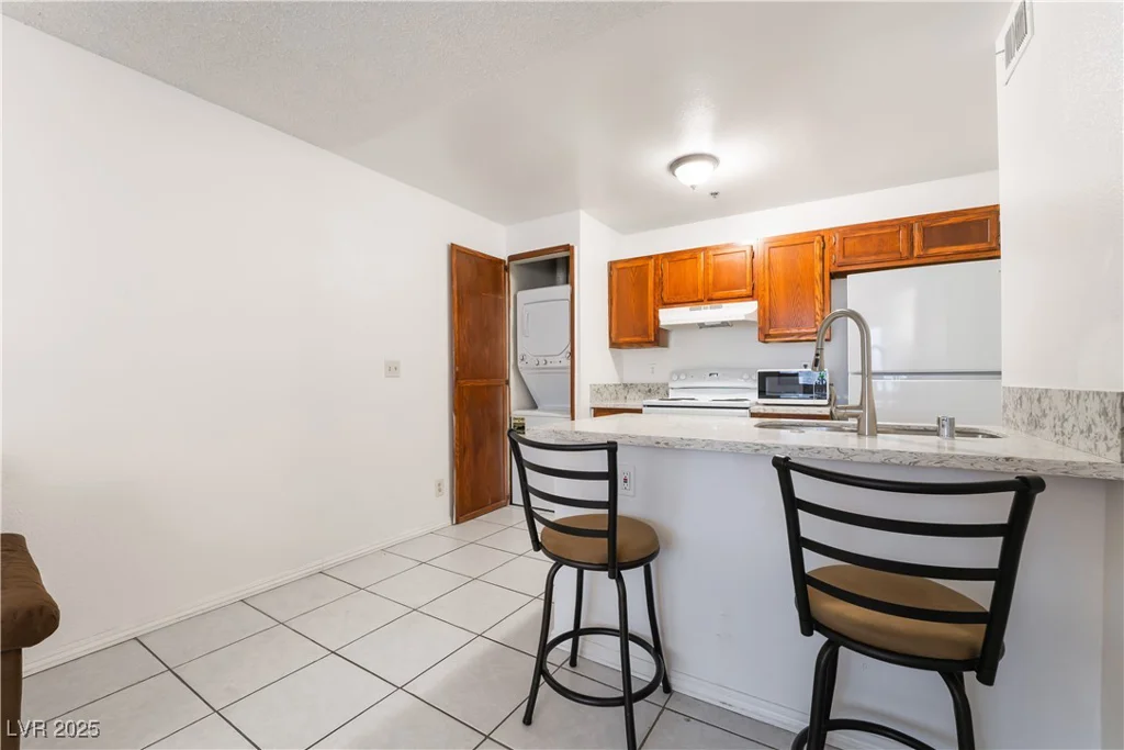 1361 University, Las Vegas, NV 89119