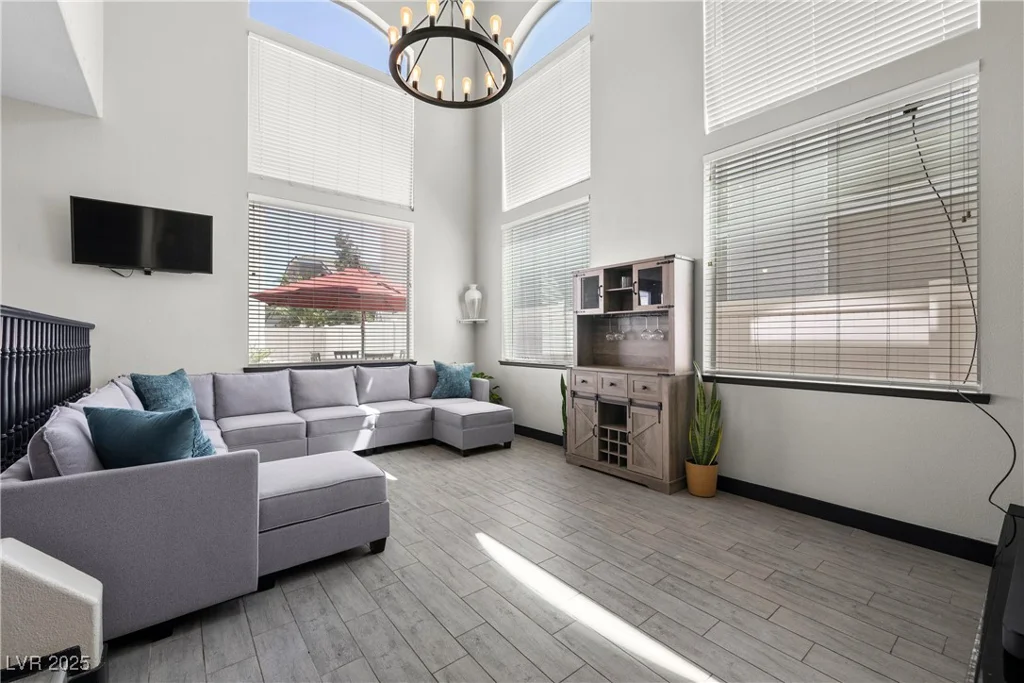 10342 Cherry Brook, Las Vegas, NV 89183